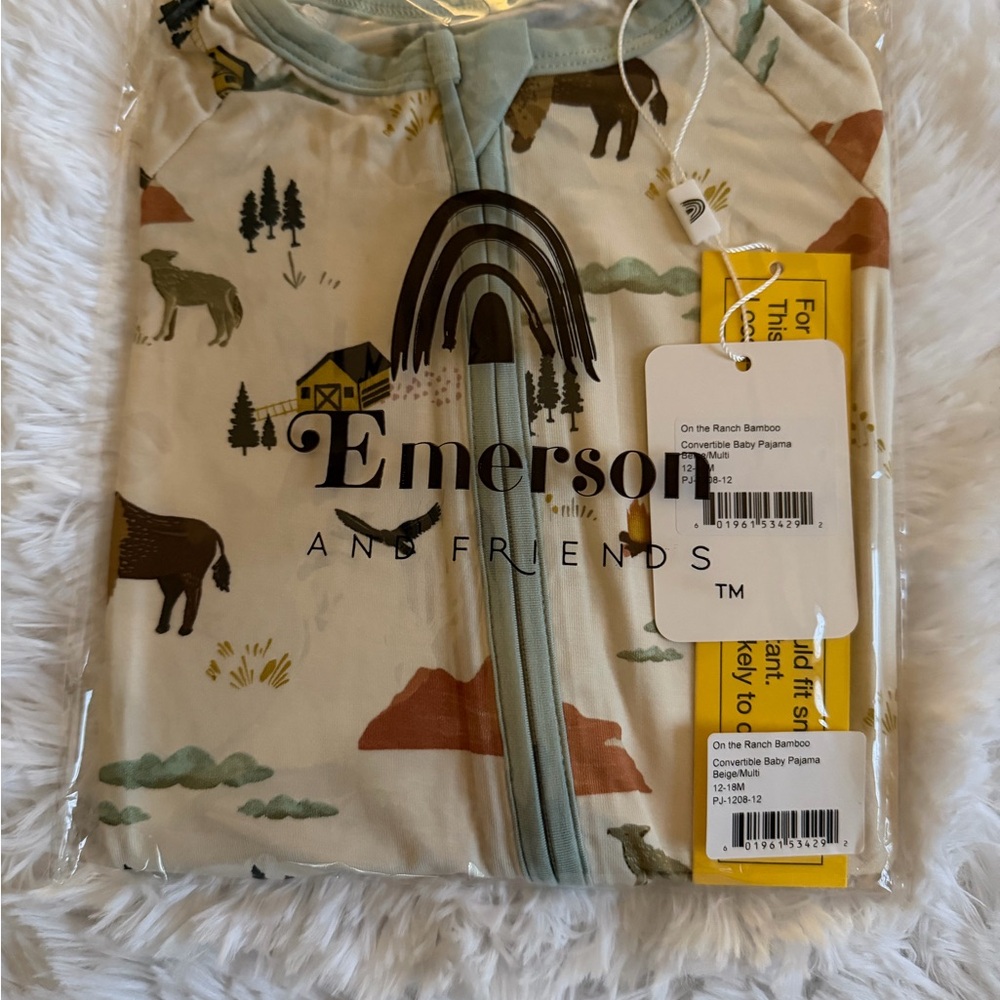 Emerson and Friends On the Ranch Bamboo Convertible
Baby Pajama 12-18 month - Picture 4 of 5